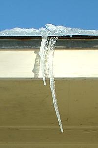 Curved icicle in Sauk Centre